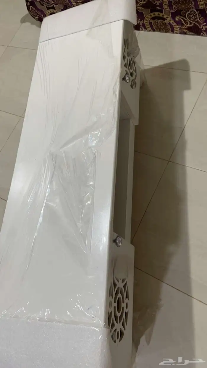 طاوله جديده بقراطيسها 1