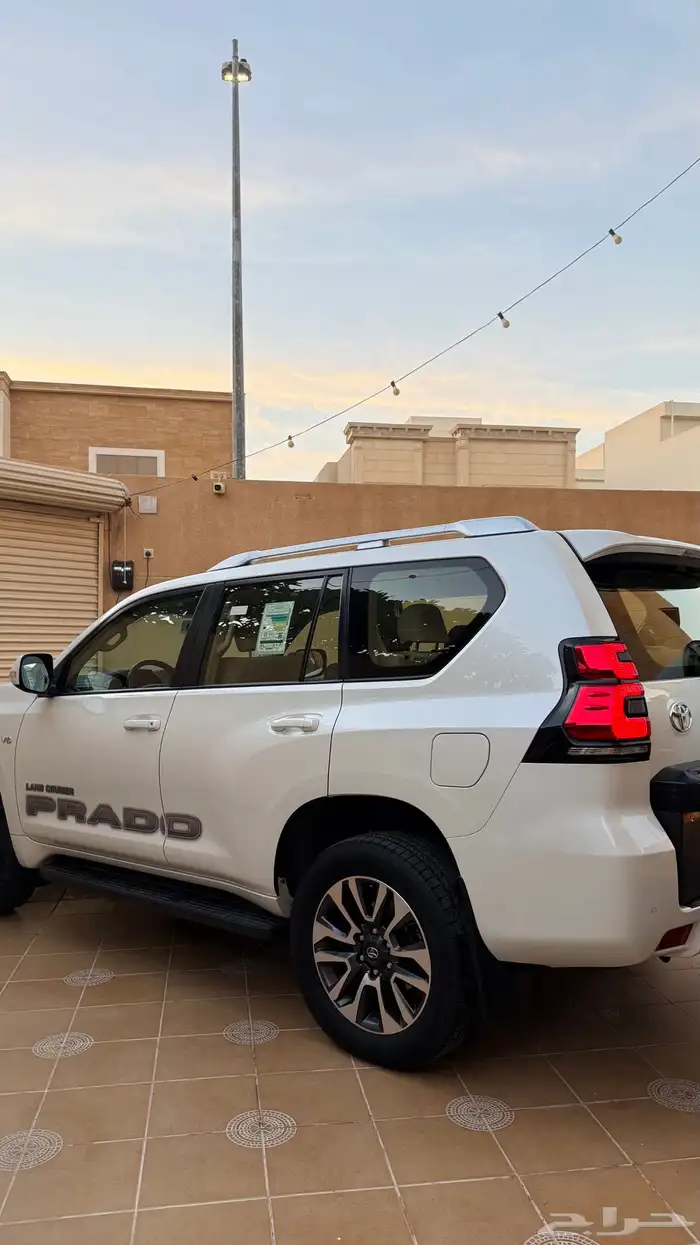 تويوتا برادو موديل 2022 TXL 6سلندر 8