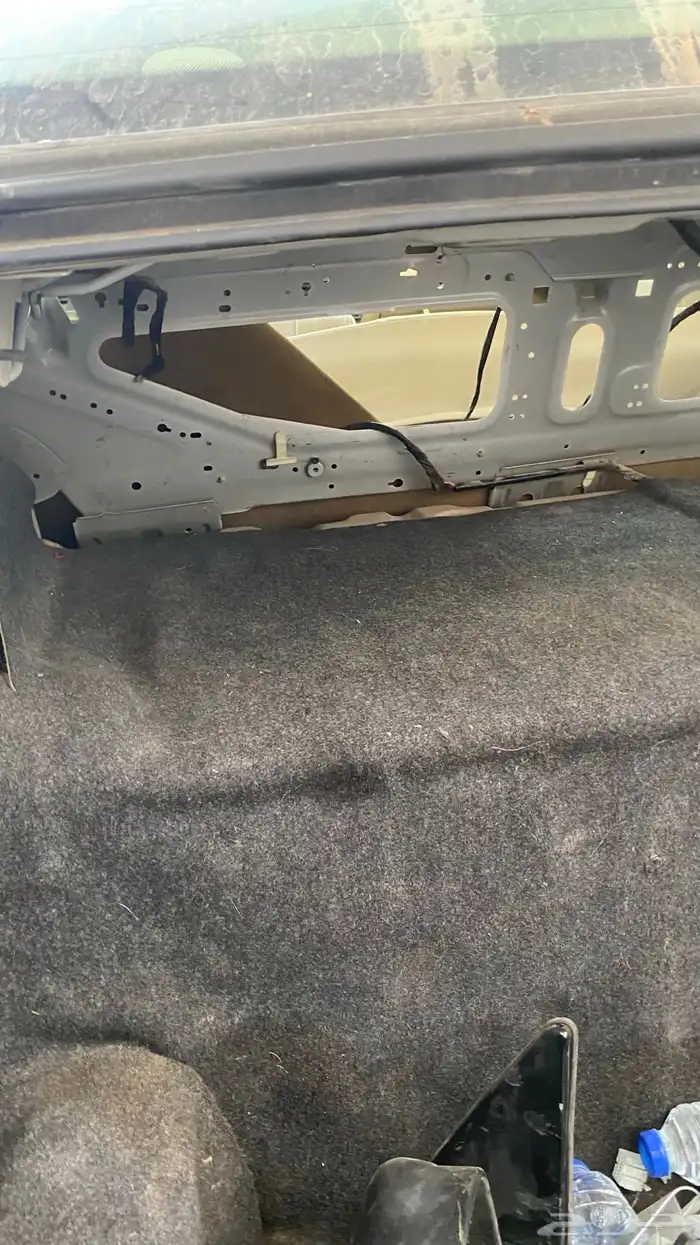 يوجد لدي قطع فورد فكتوريا 40