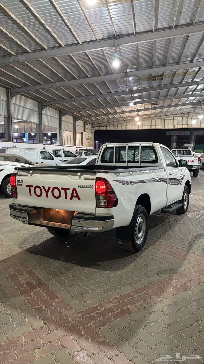 تويوتا هايلوكس GLX ديزل دبل 2025 2