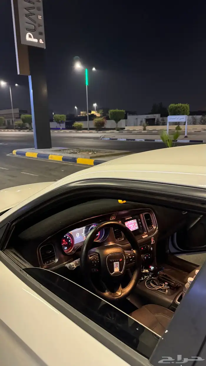 دودج تشارجر 2015 للبيع 4