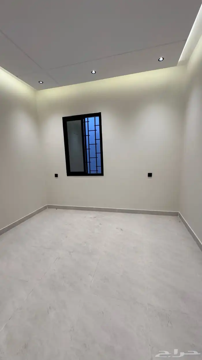 للبيع روف علوى مع ملحق مداخل مستقله من 600 الف حى الوسام 16