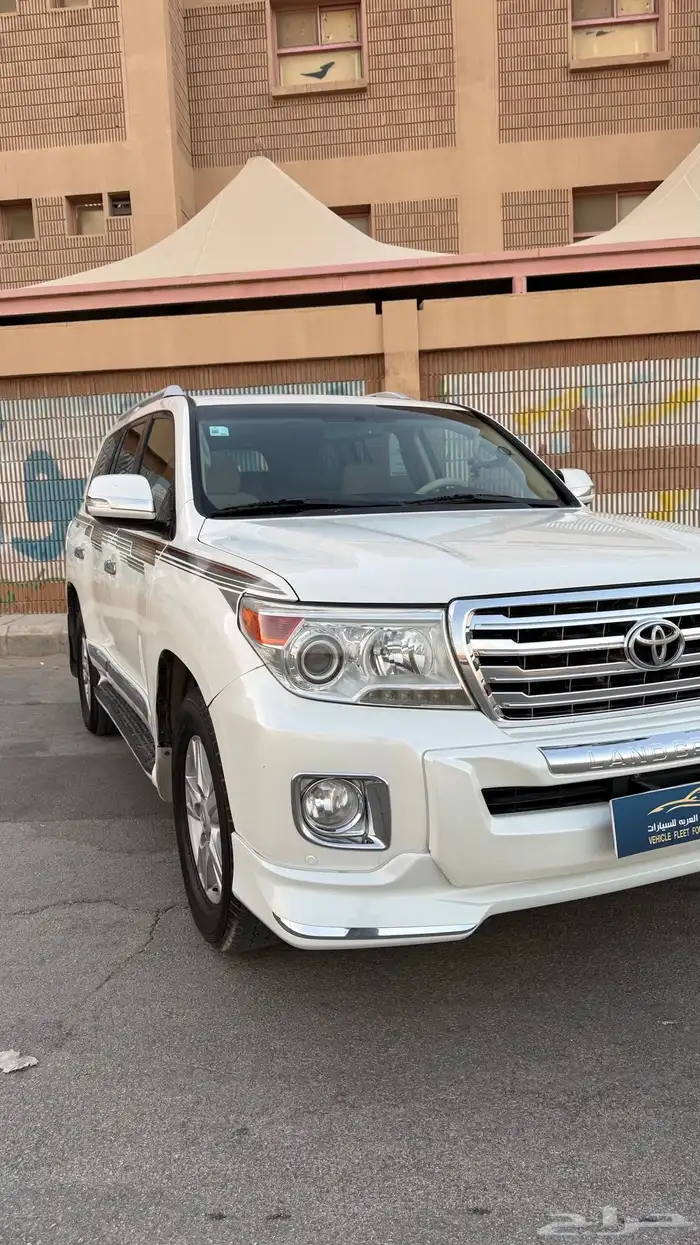 لاندكروزر(2012) 1