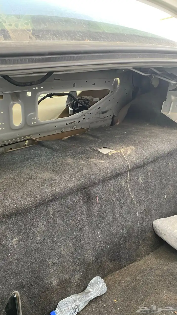 يوجد لدي قطع فورد فكتوريا 39