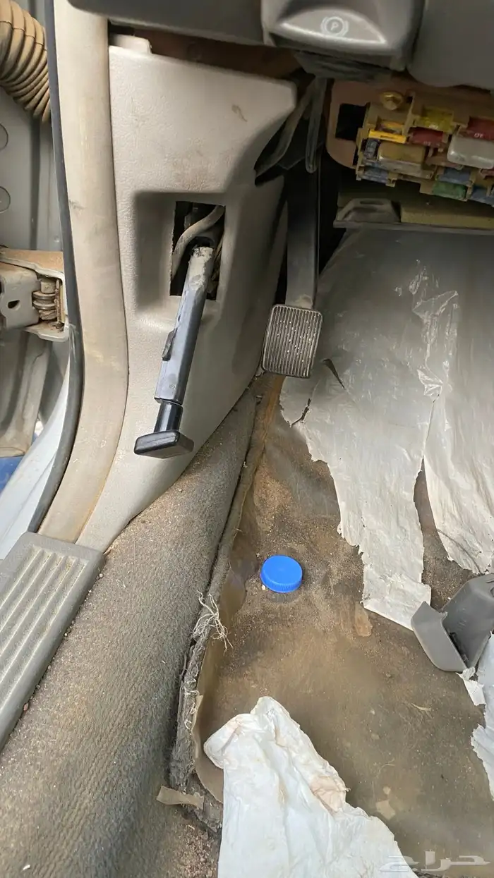 يوجد لدي قطع فورد فكتوريا 22