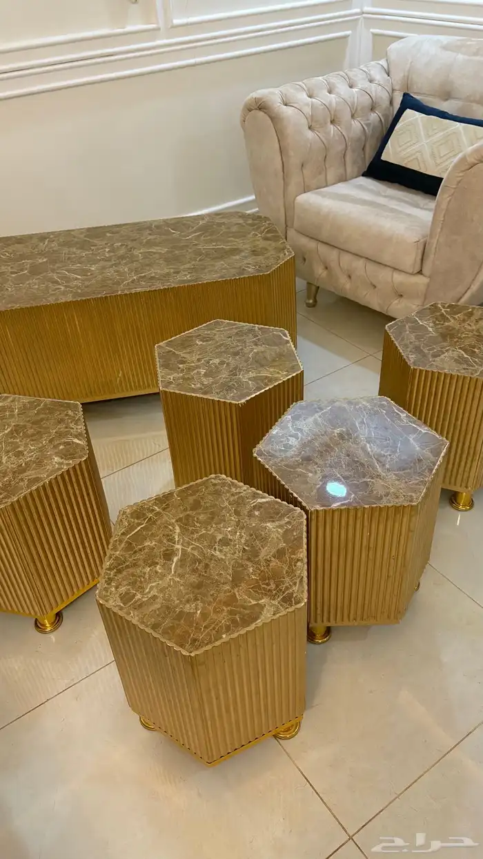 طاولات 6خدمه مع طاوله كبيره 0