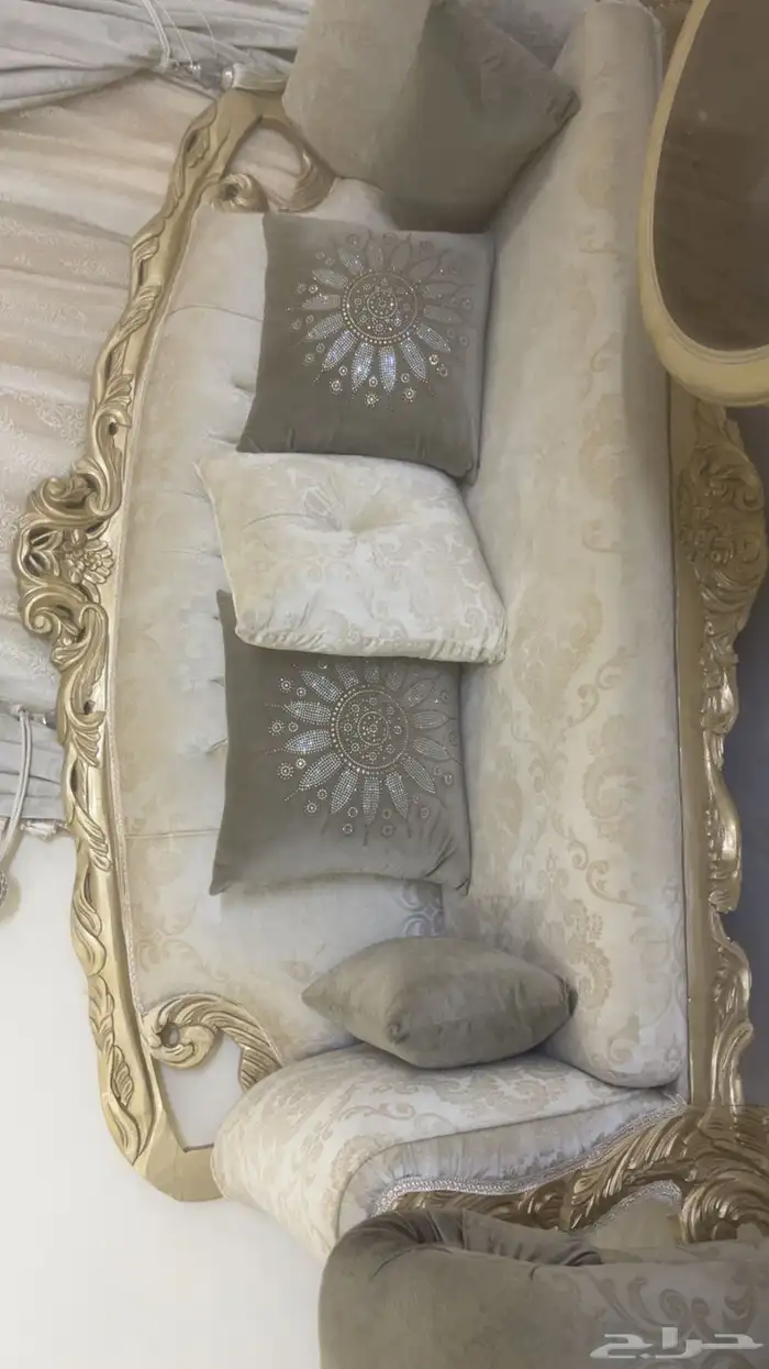 غرفه كامله كنب طاولات وستارة 4