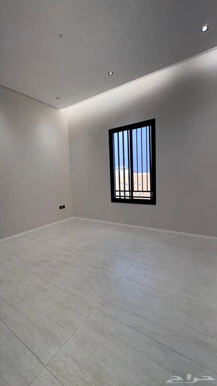 للبيع شقق ارضيه مداخل مستقله وعلوى مع سطح المحاله ابها 35