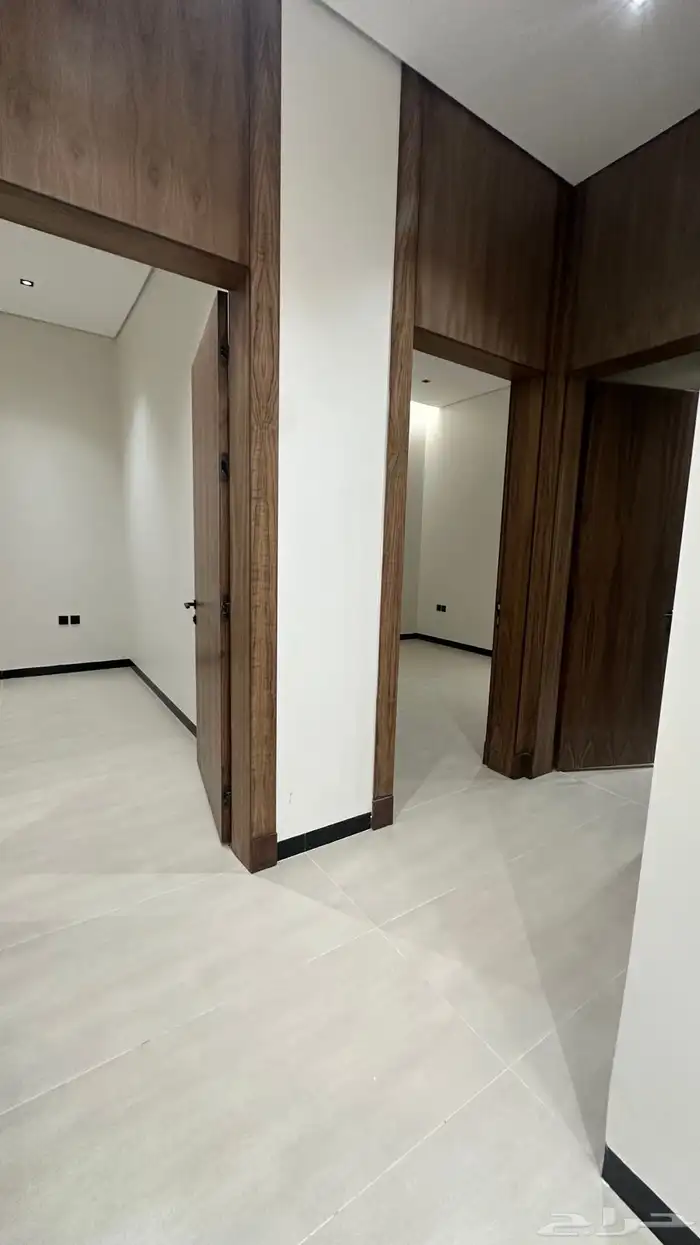 للبيع فيلا حي اشبيلية 24