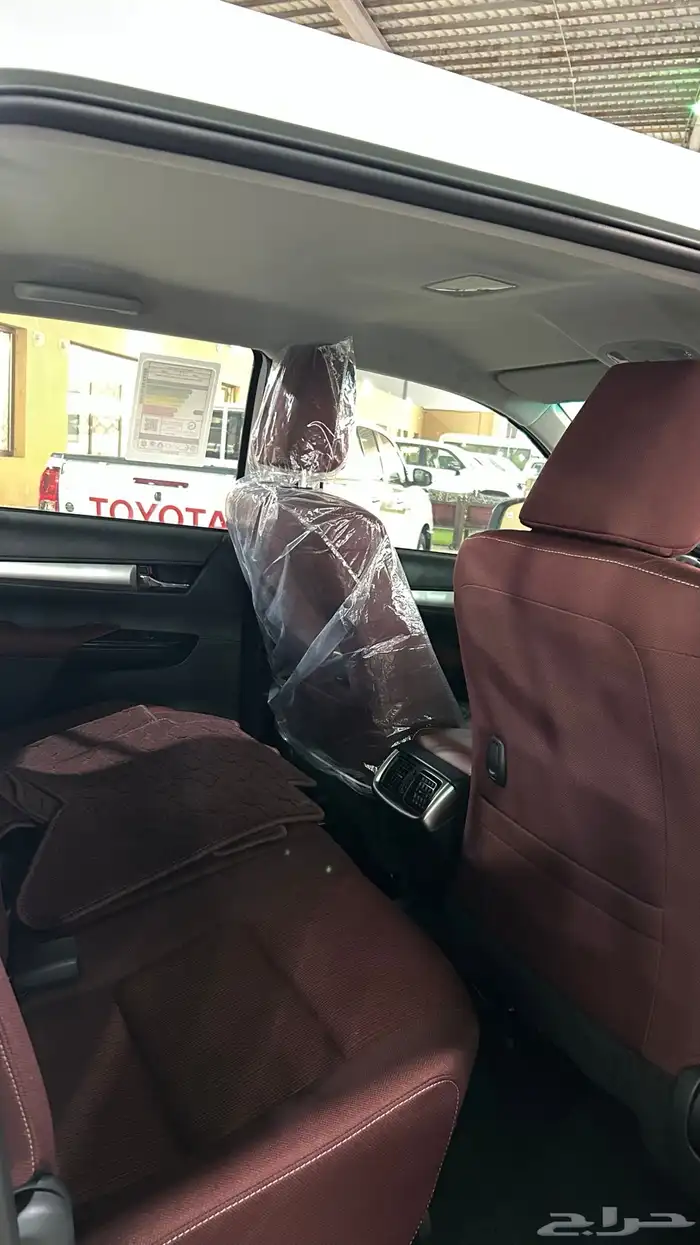 هايلوكس اتوماتيك بنزين. فل كامل بدون دبل 2025 بأقل سعر 5