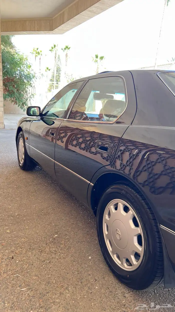 لكزس 400 مخزن 18