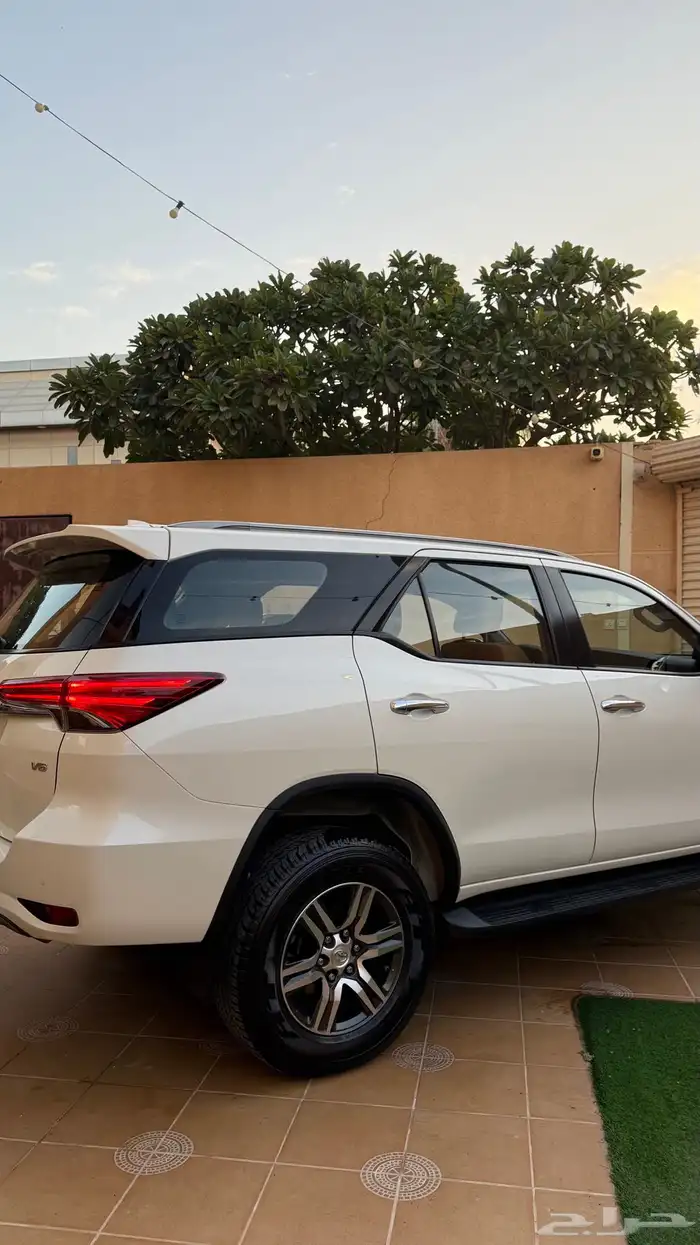 تويوتا فورتشنر موديل 2022 VX 6 10