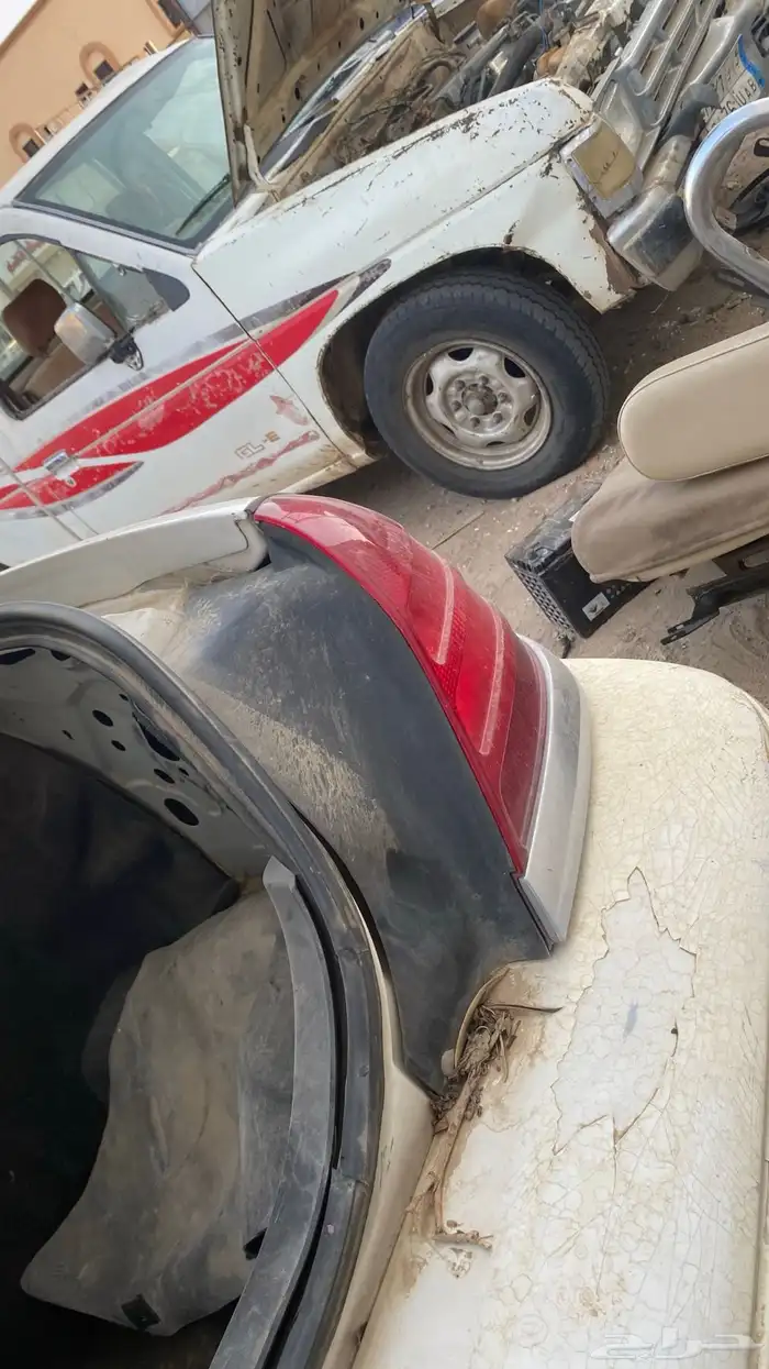 يوجد لدي قطع فورد فكتوريا 42