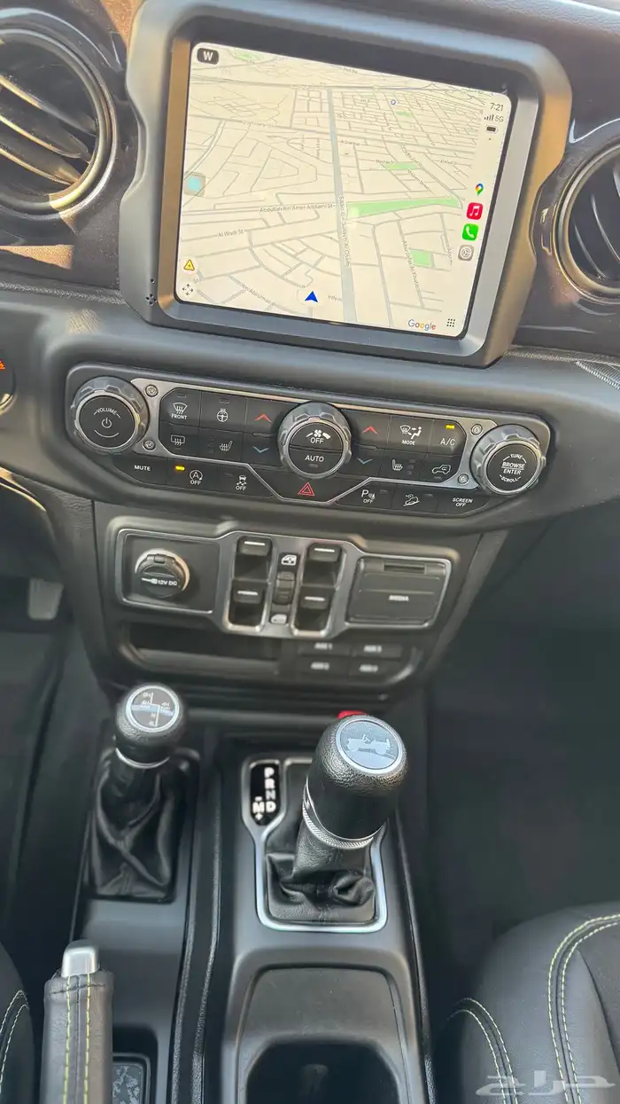 للبيع رانجلر 2021 V6 زيتي بحالة الوكالة 15