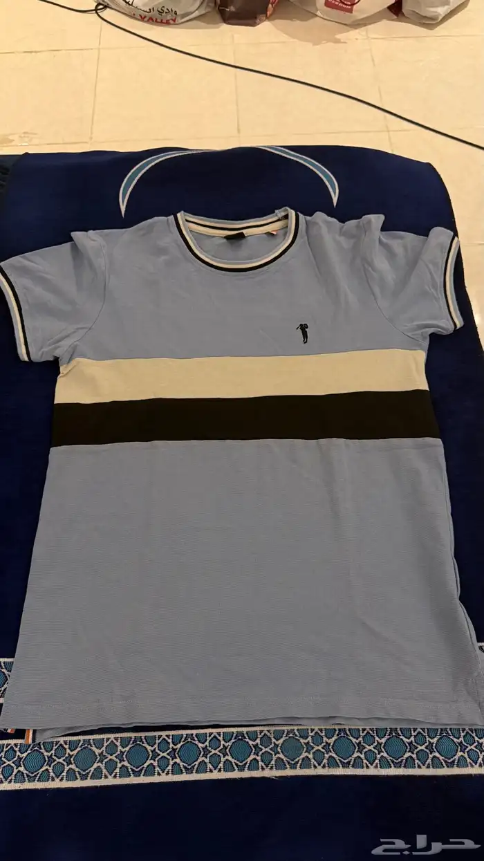 تيشيرت سماوي مستعمل مقاس M 0