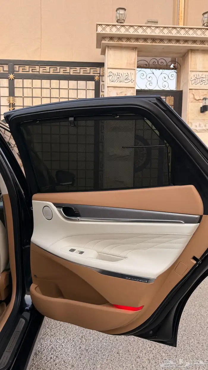 هونداي ازيرا 2020 ( بنزين) v6 فل كامل بانوراما 15