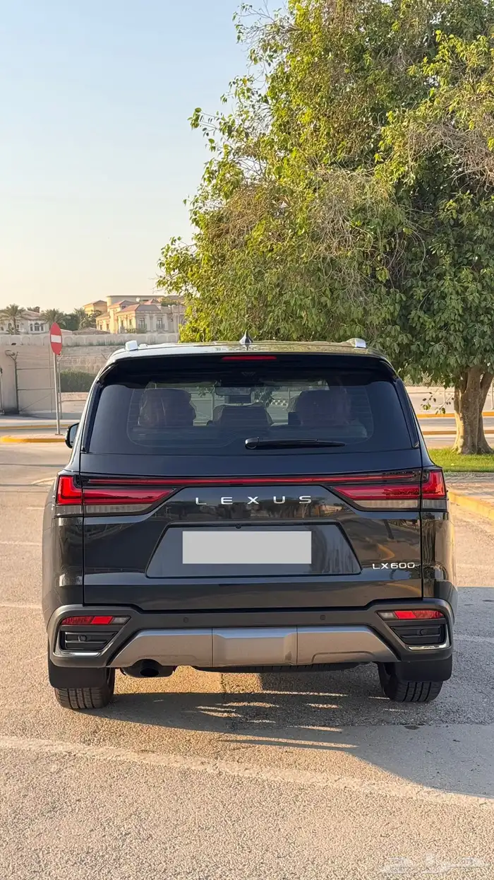 جيب لكزس 2023 28