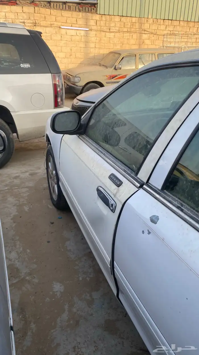 يوجد لدي قطع فورد فكتوريا 33