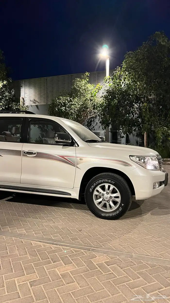 لاندكروزر ((مخزن بحالة الوكاله)) 6