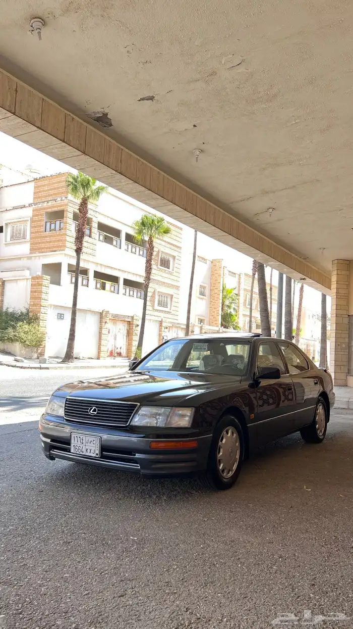 لكزس 400 مخزن 8