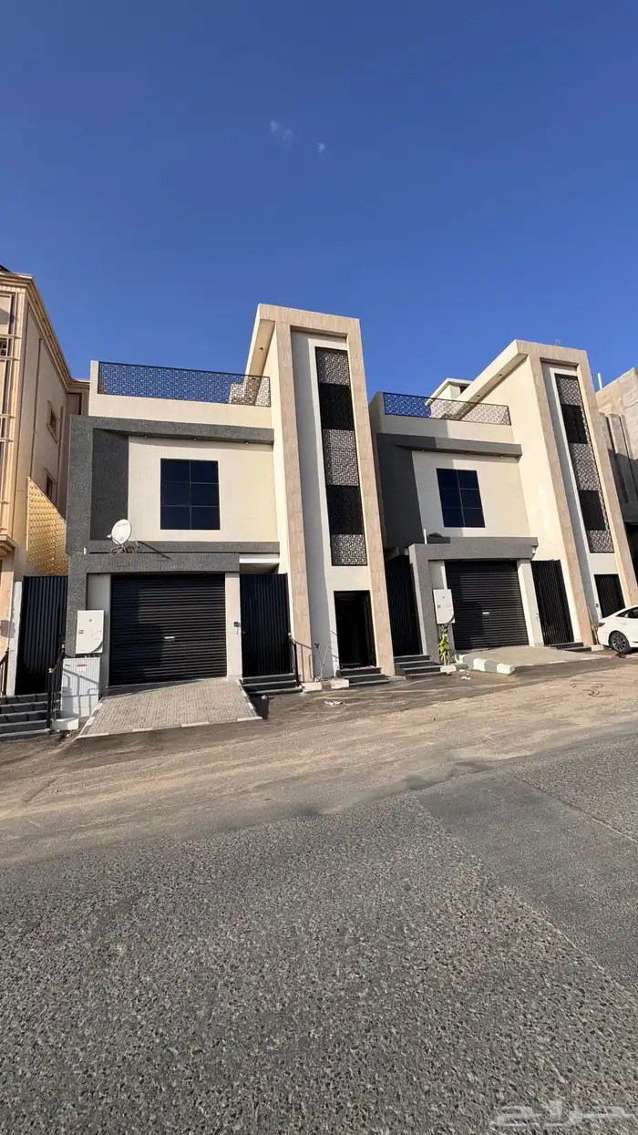 للبيع روف علوى مع ملحق مداخل مستقله من 600 الف حى الوسام 1