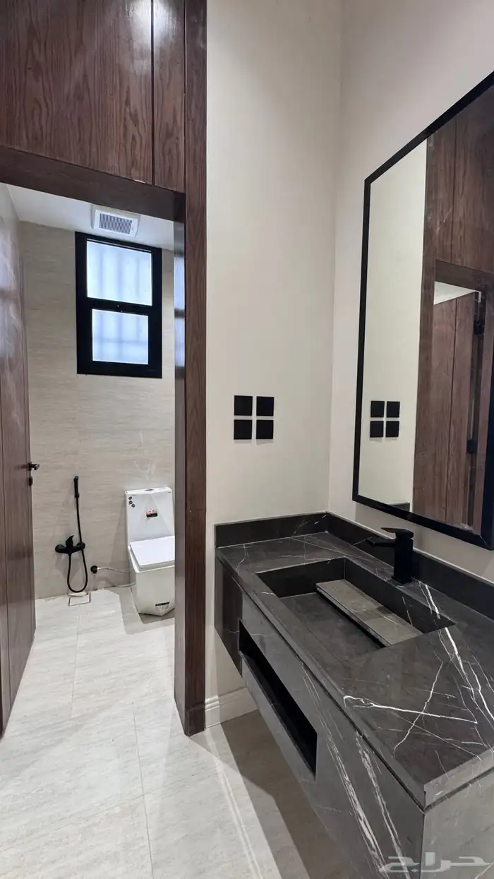 للبيع شقق ارضيه مداخل مستقله وعلوى مع سطح المحاله ابها 25