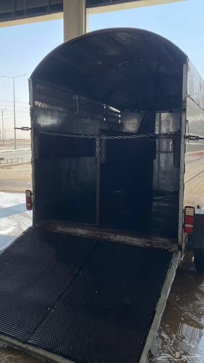 عربه لنقل الخيل 1