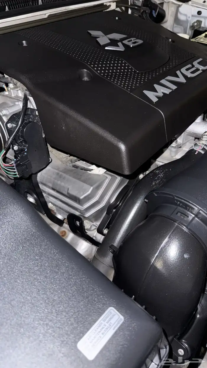 متسوبيشي باجيرو ربع 19