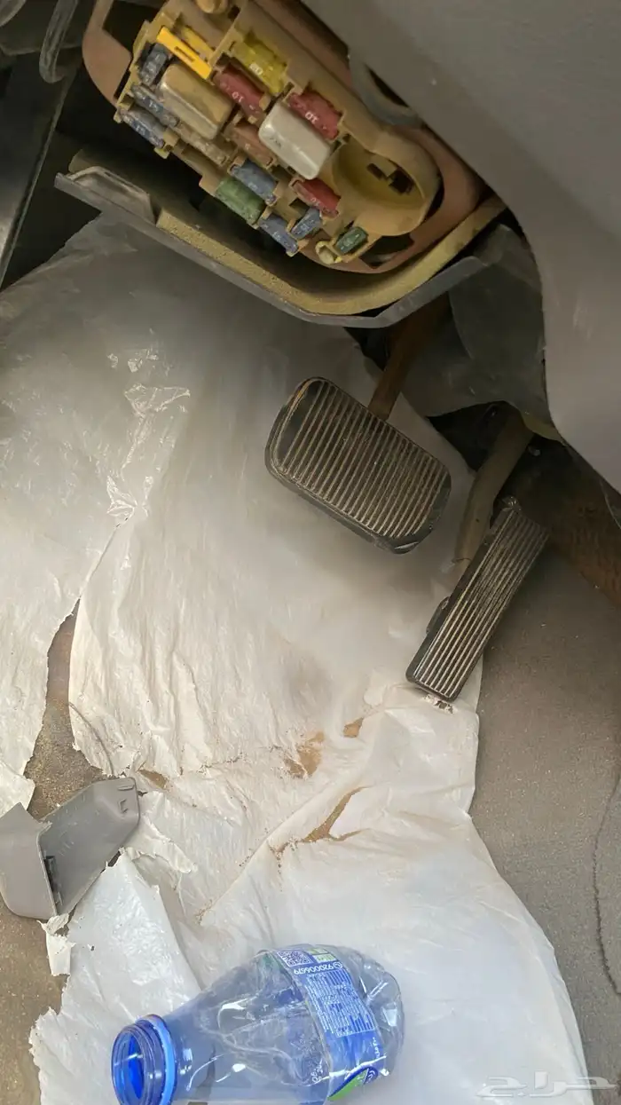 يوجد لدي قطع فورد فكتوريا 21