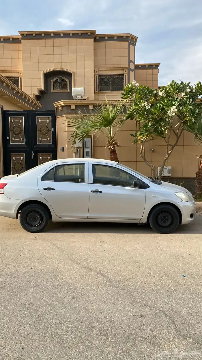 للبيع يارس 2013 1