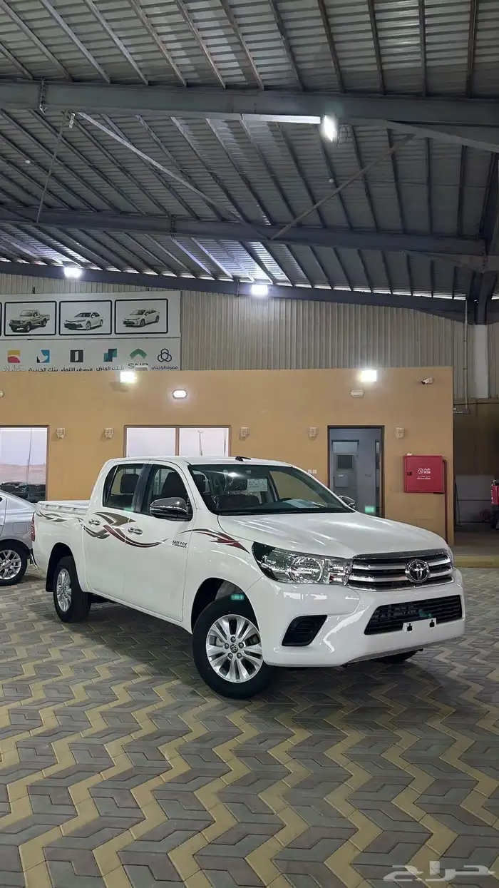 هايلوكس اتوماتيك بنزين. فل كامل بدون دبل 2025 بأقل سعر 0