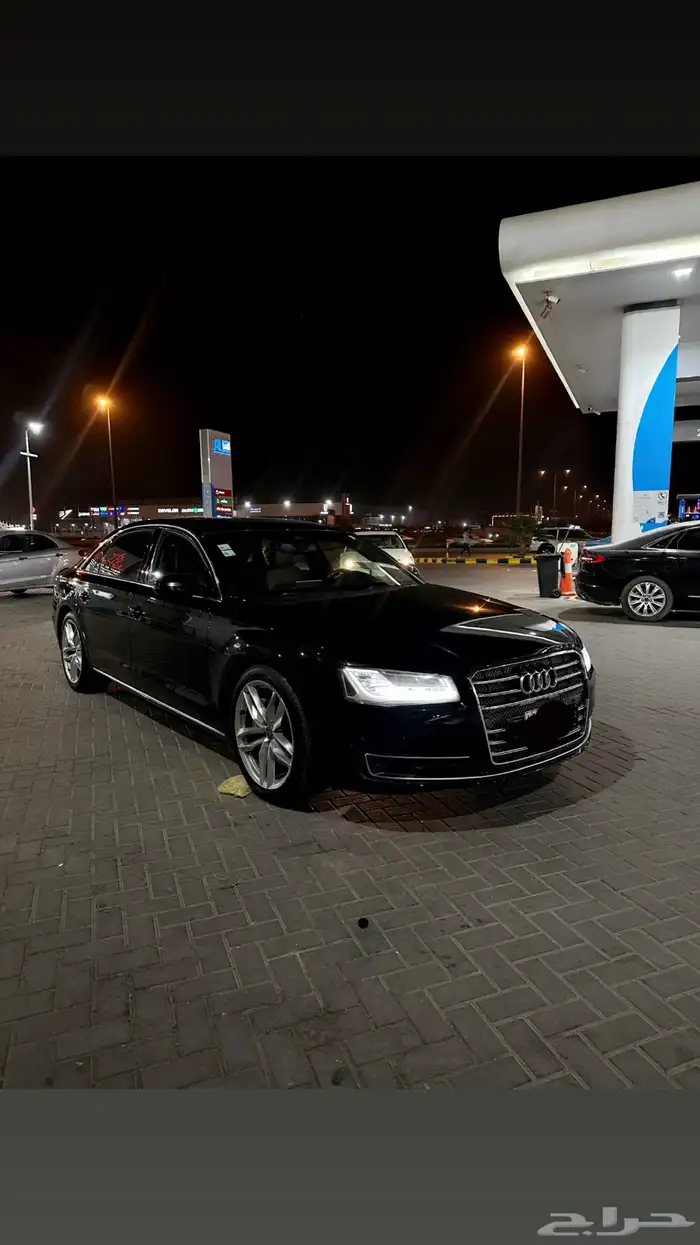 اودي A8 1