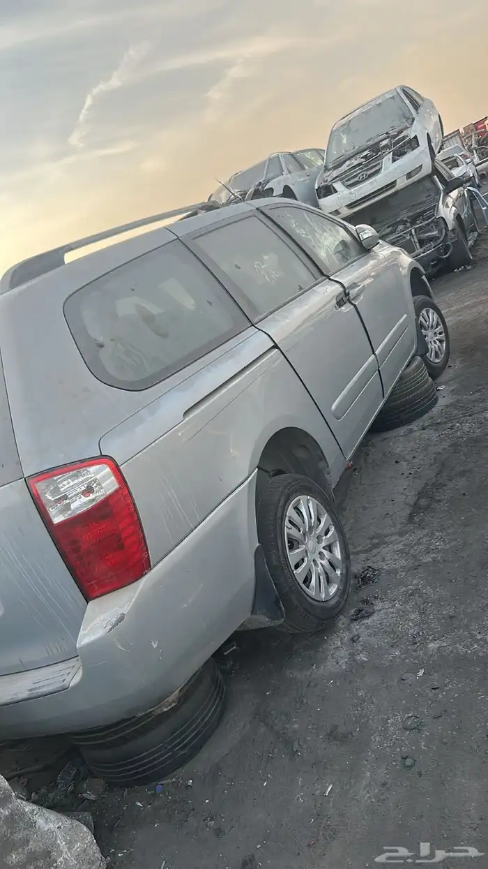 قطع غيار كيا كرنفال 1