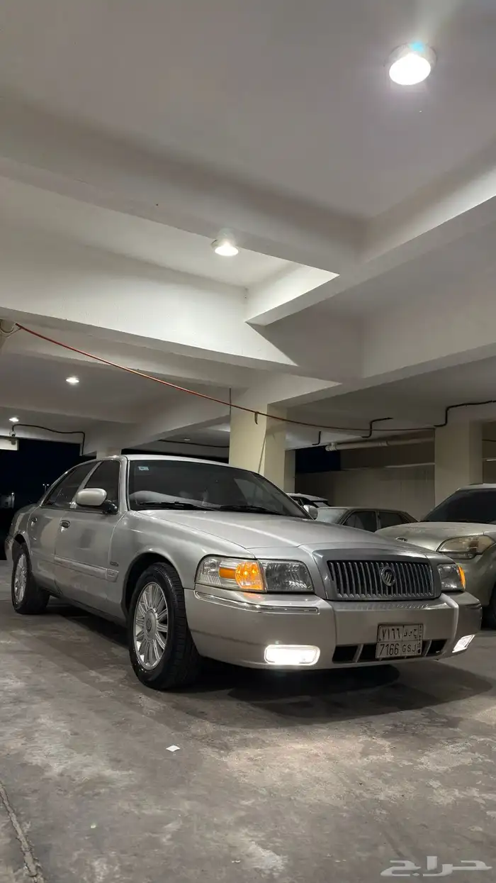 جراند ماركيز 2011 امريكي 0