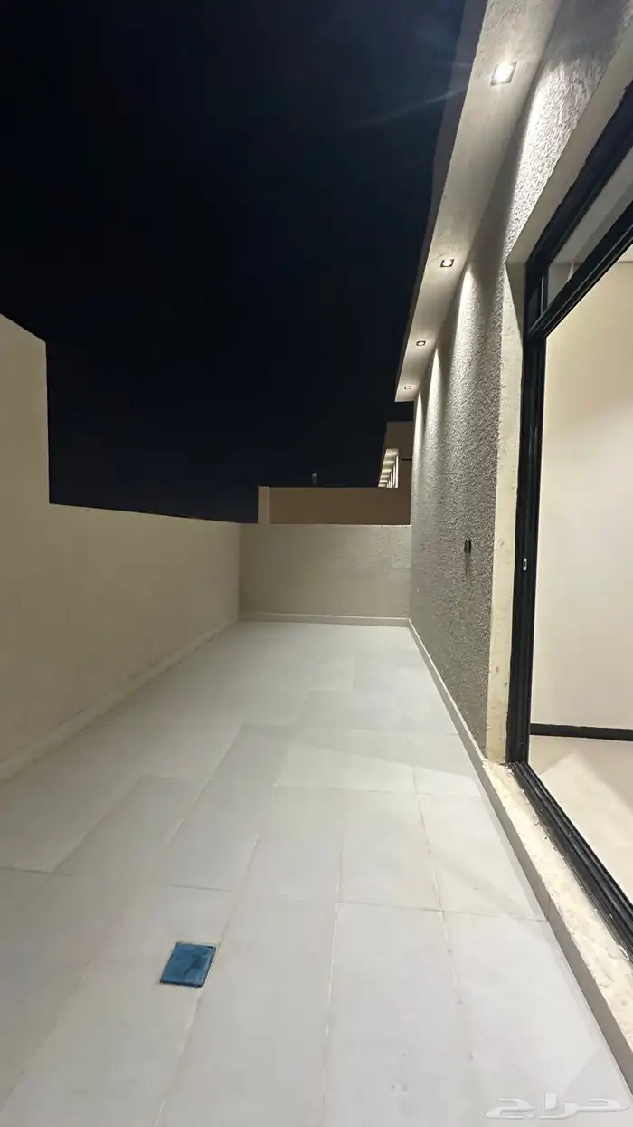 للبيع فيلا حي اشبيلية 28