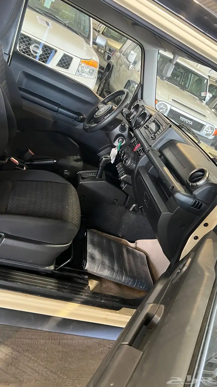 جيب سوزوكي جمني 2025 15