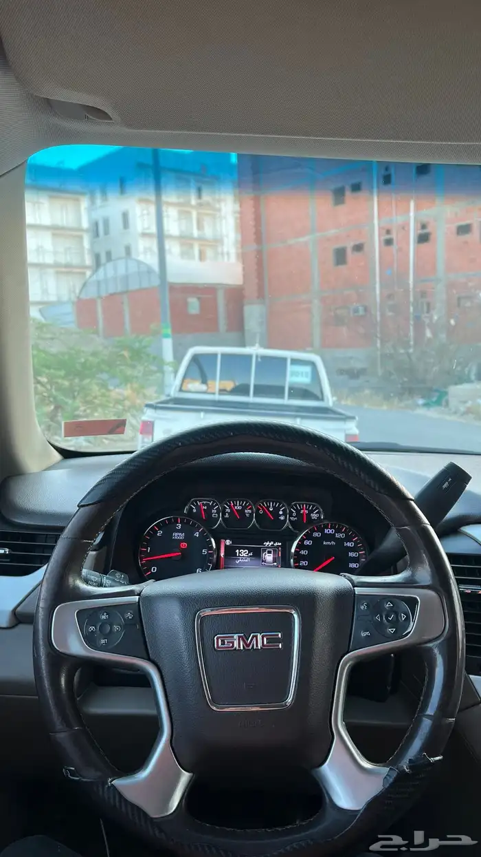 للبيع يوكن 2015 4