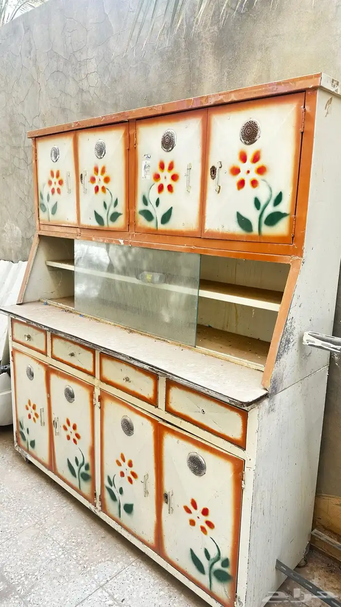 للبيع دولاب تراثي نظيف 1