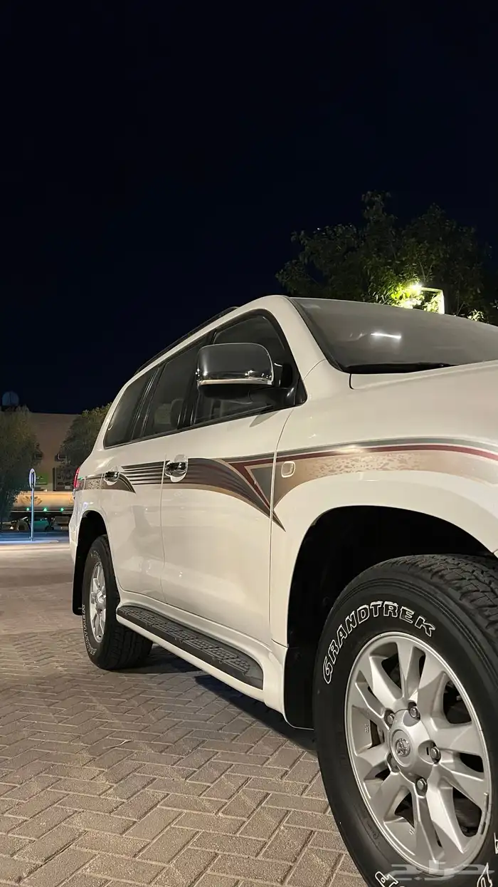 لاندكروزر ((مخزن بحالة الوكاله)) 5