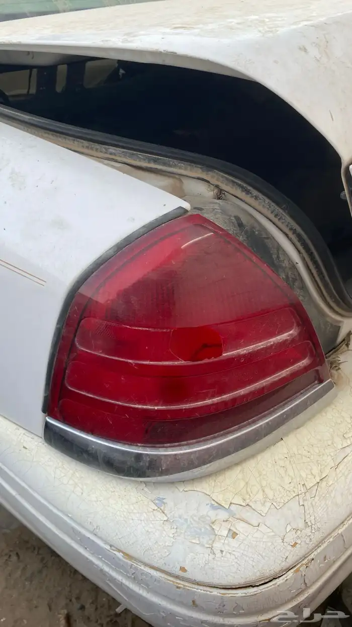 يوجد لدي قطع فورد فكتوريا 45