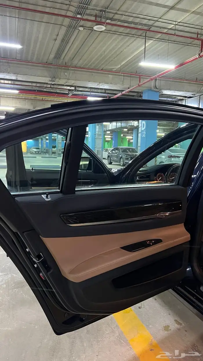 BMW 730il - 2015 ممشى (187الف) نظيف جدا للمستخدم 24