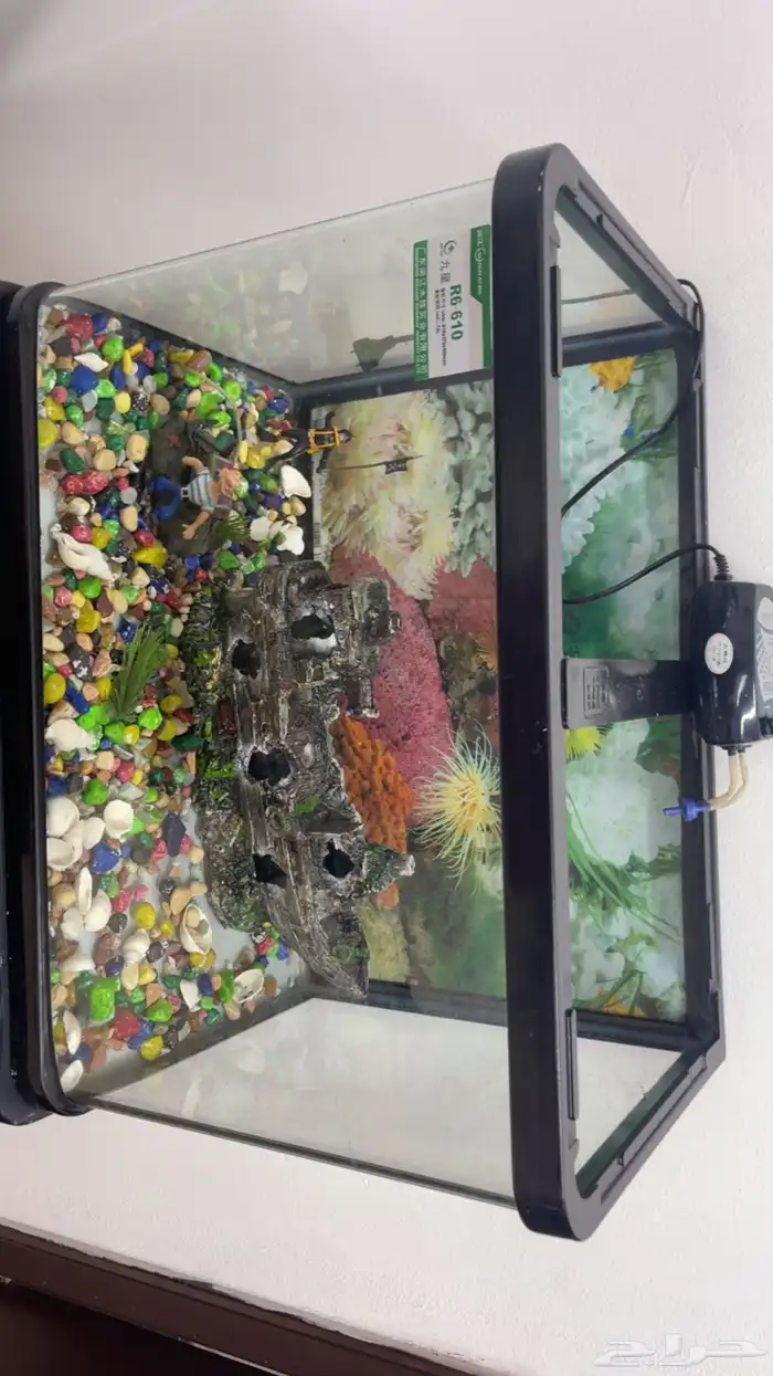 حوض سمك مع الدولاب 0