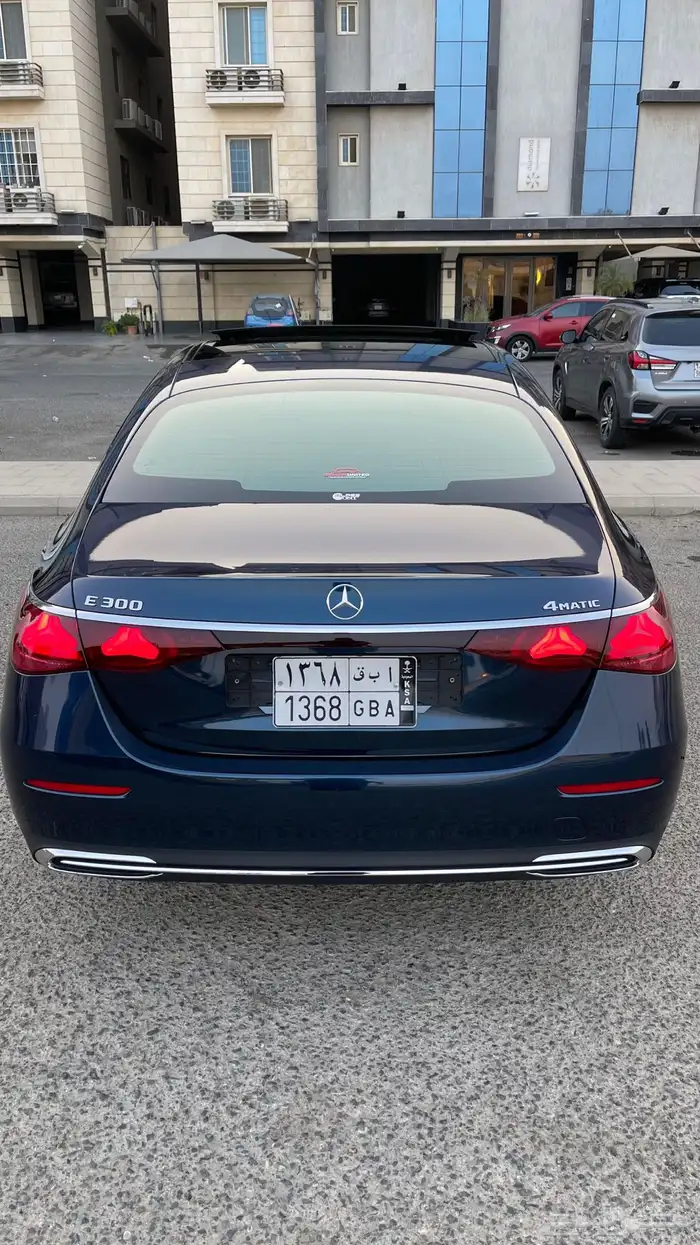 مرسيدس E300 6