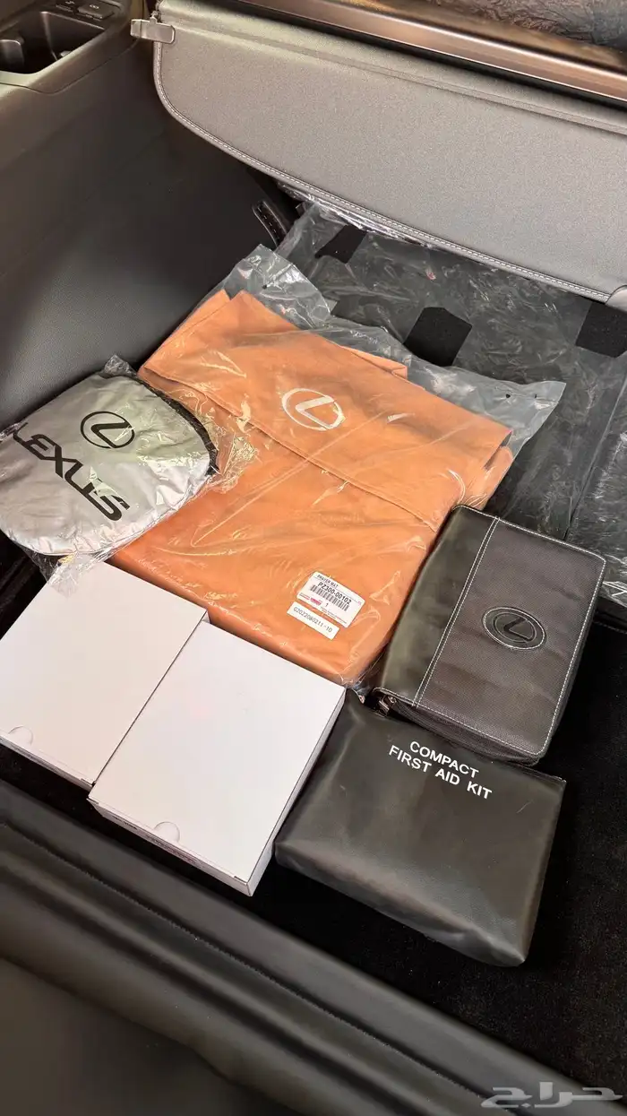 جيب لكزس 2023 24