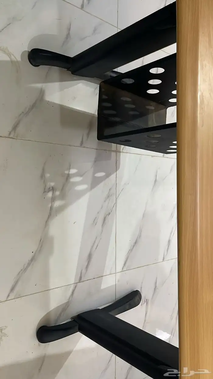 طاولة مكتب نظيفة نادرة استخدام 0