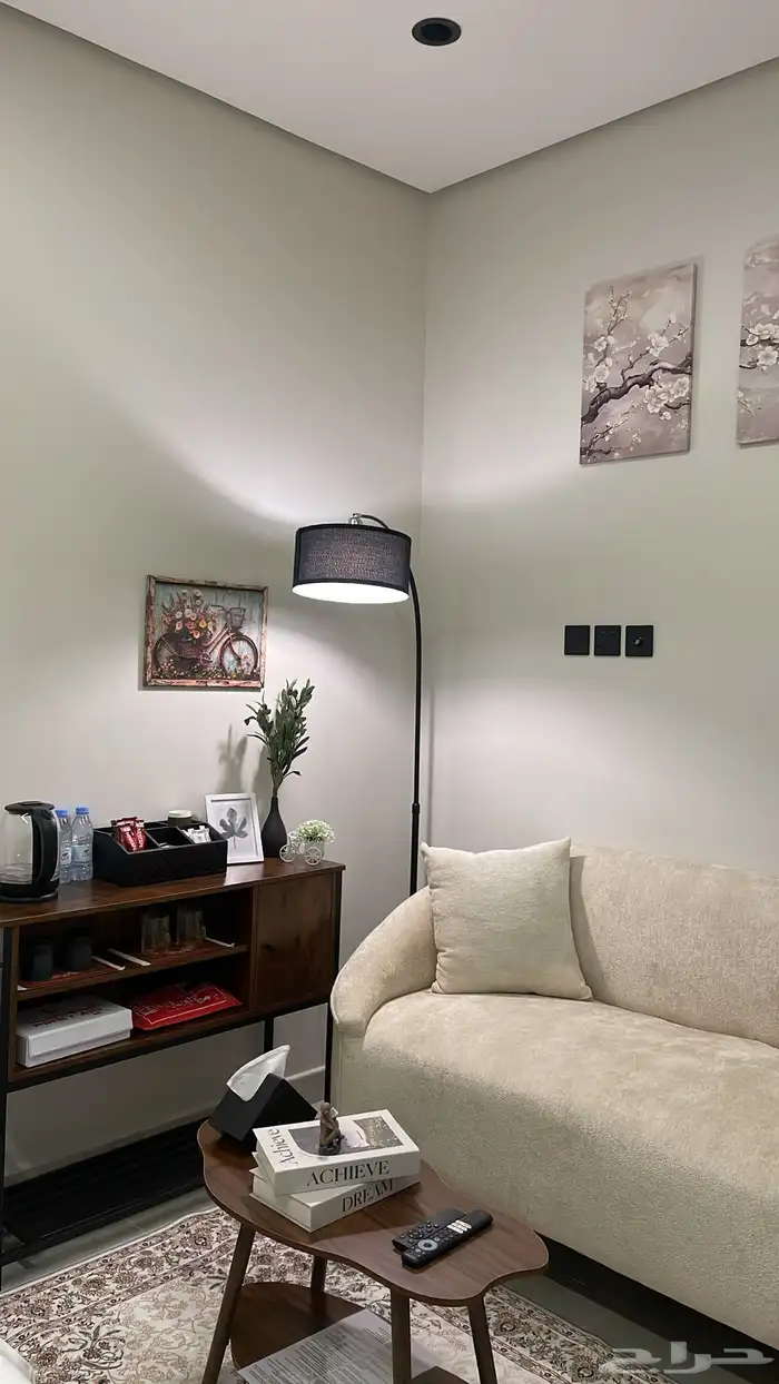 للايجار استيديو 4