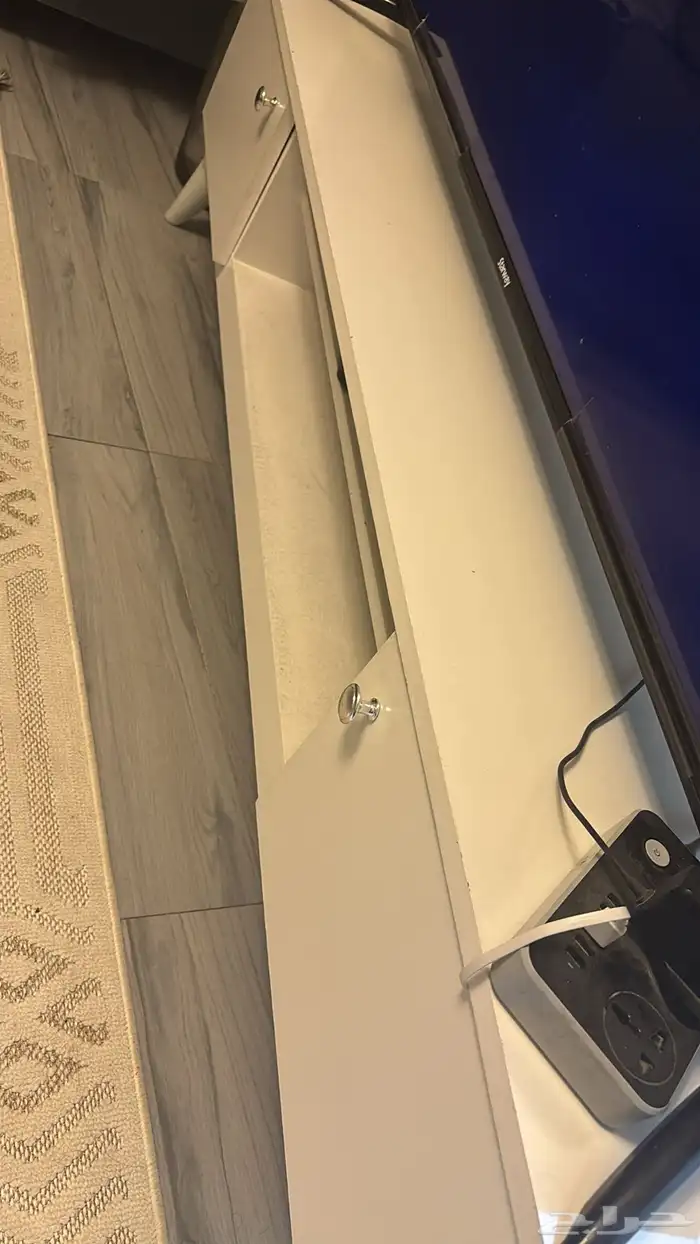 طاولة تلفزيون 0