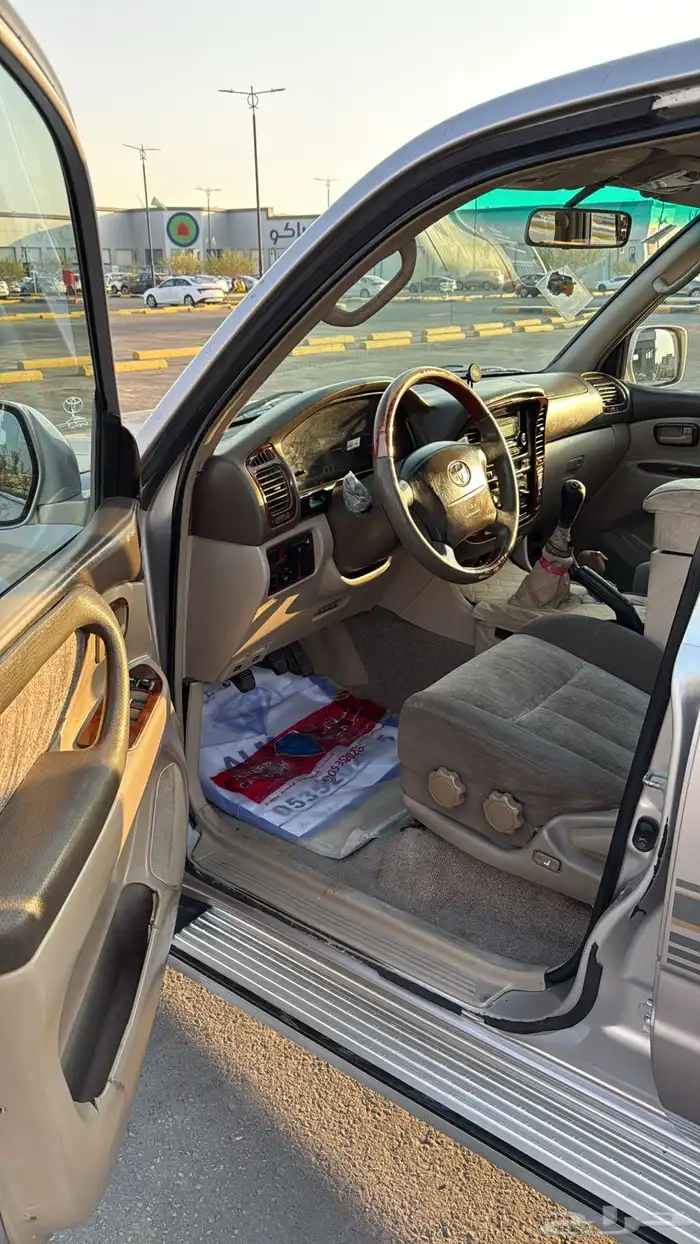 للبيع لاند 2002 GXR 8