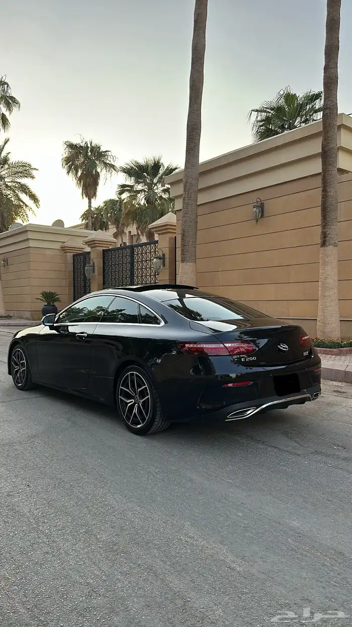 مرسيدس E200 2021 9
