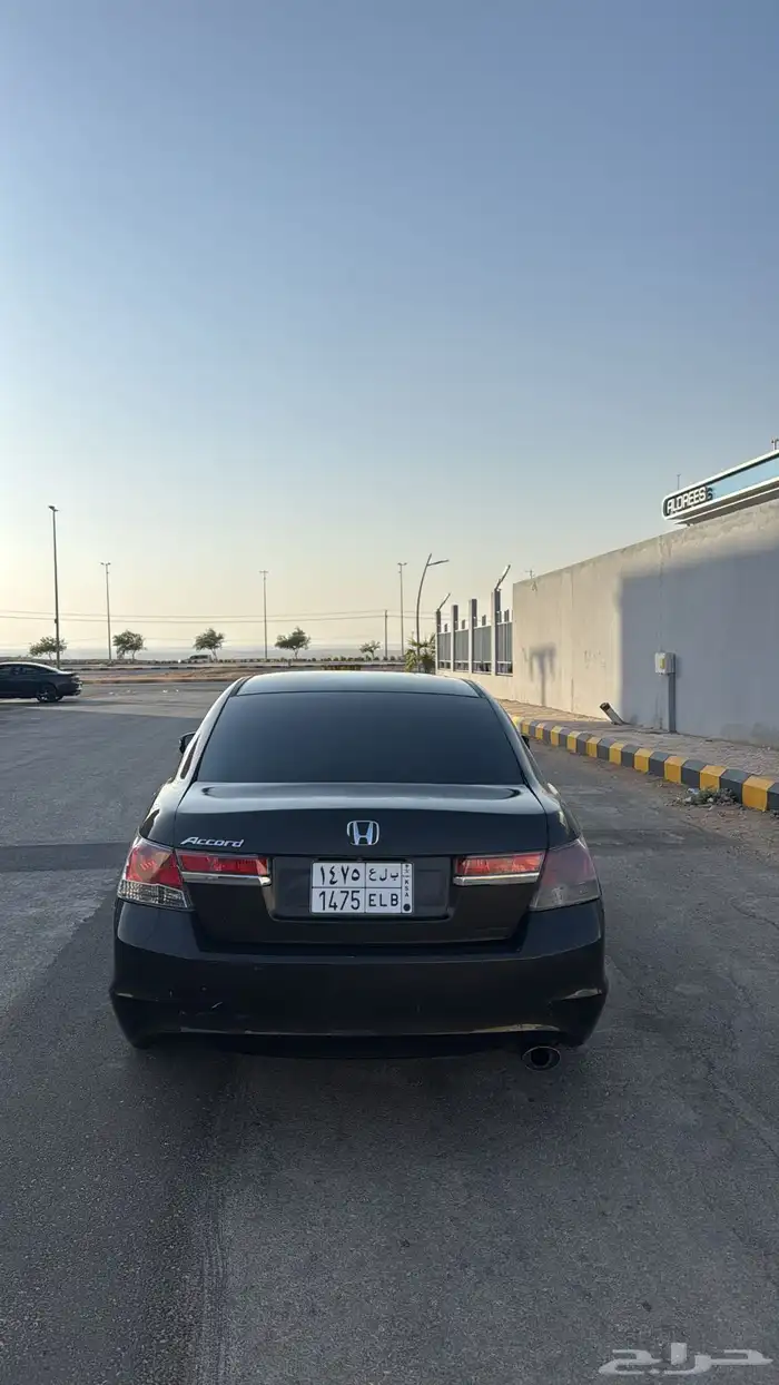 للبيع هوندا اكورد 2012 موتر شرط 5